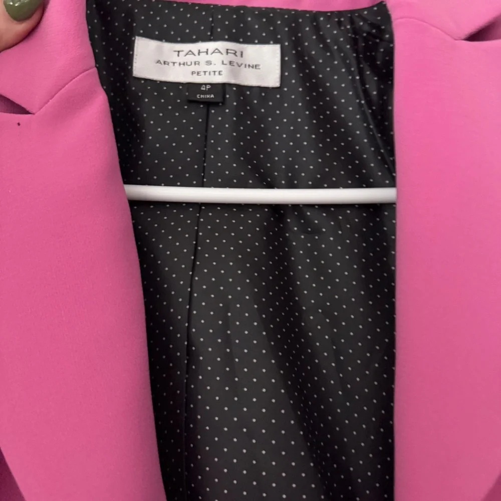 Elegant Tahari Fuchsia business professional hot pink trendy Women's Suit Jacket - Picture 4 of 5